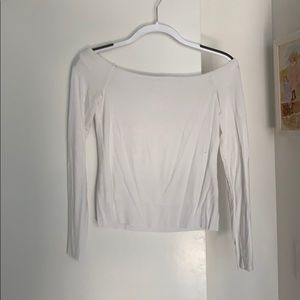 Wide shoulder collar bone cut long sleeve white T